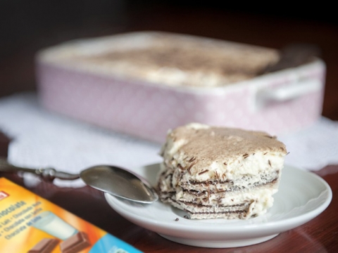 Brzi tiramisu sa napolitankama